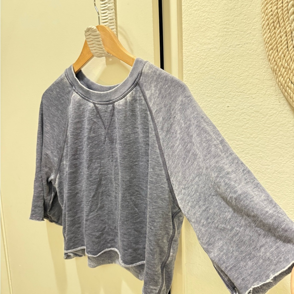 Uniquely Lorna Jane blue 3/4 sleeve crop top medium - Picture 6 of 9